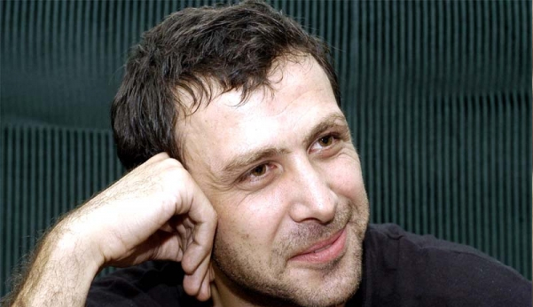 Nejat ��ler