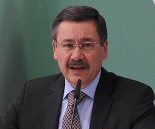 Melih G�k�ek'ten bomba twitler! 